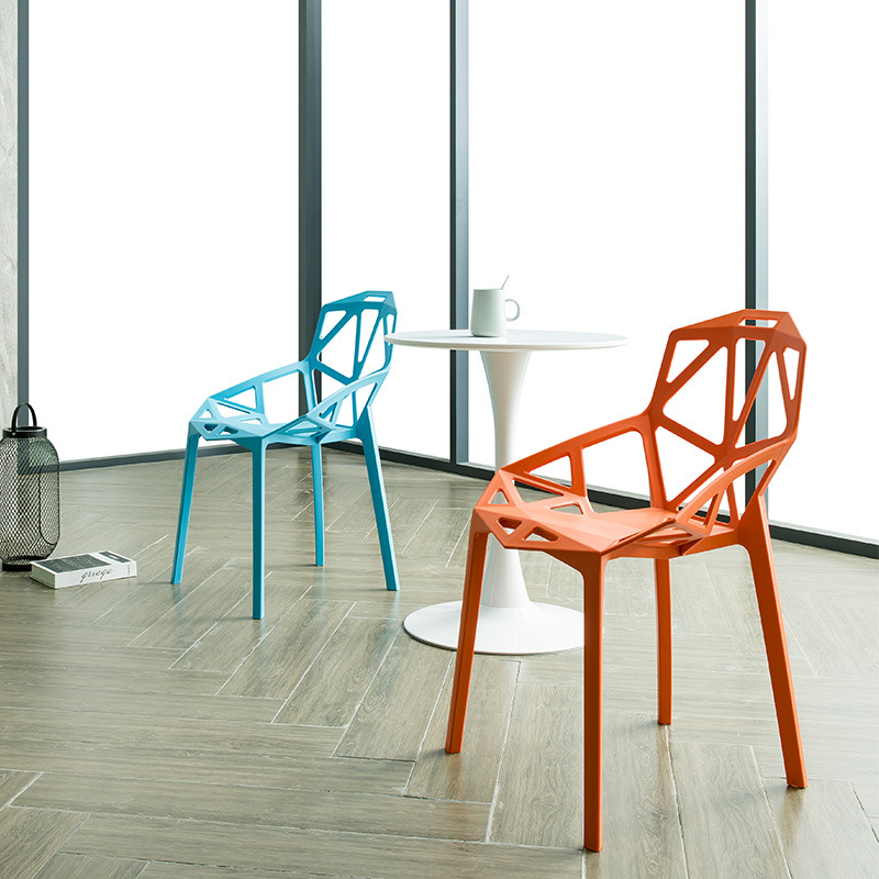Para diseño simple de diseño exterior de interior, look moderno, sillas de comedor de plástico curvos