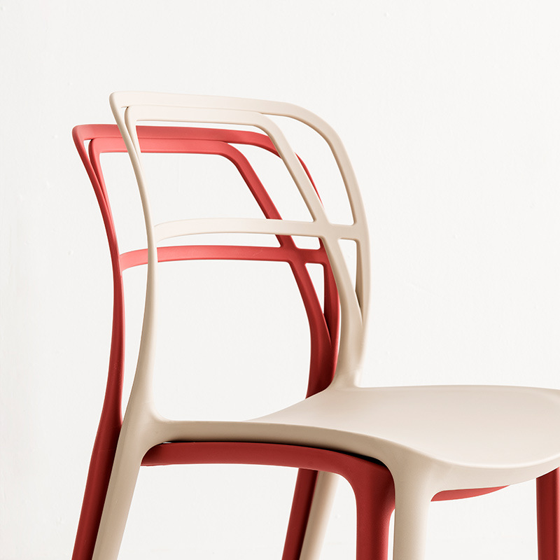 Diseño moderno colorido silla de comedor de plástico para salón de plástico para salón sin brazo sin brazo